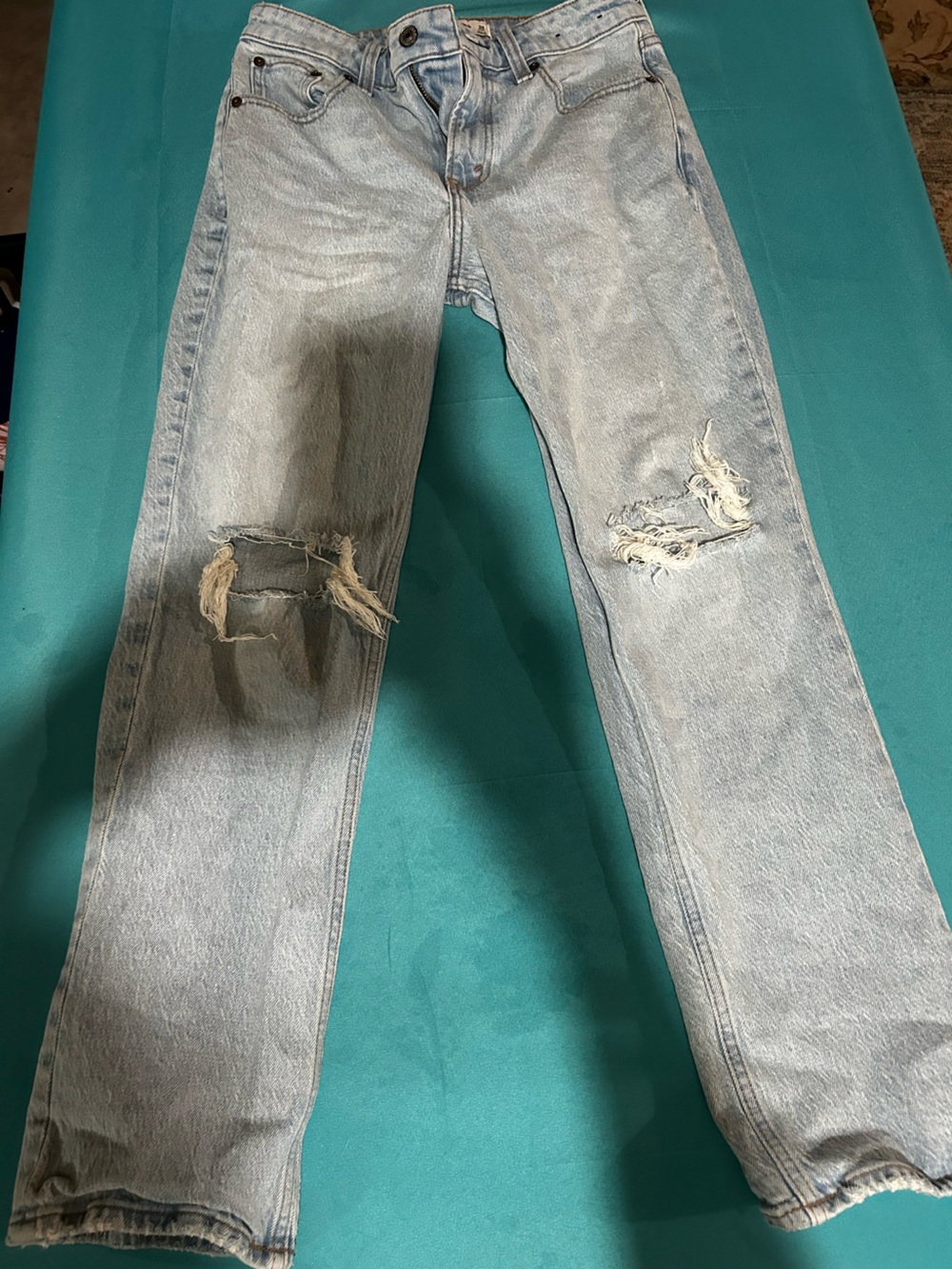 Abercrombie & Fitch Light Gray Skinny Distressed Jeans